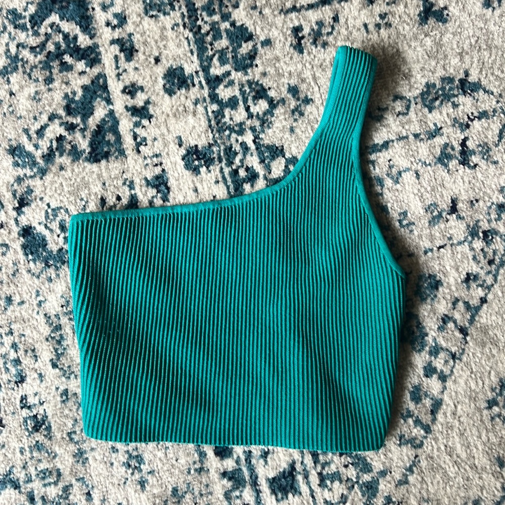 One shoulder aritiza/babaton M green crop top